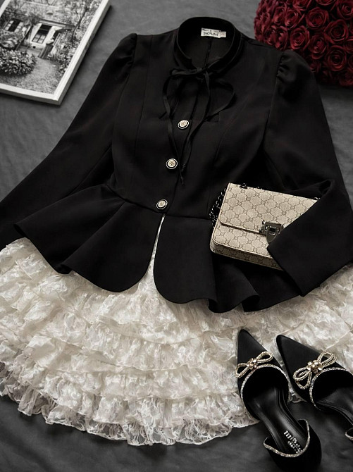 Женский романтичный костюм двойка: приталенный жакет костюмка с кружевной юбкой 44/46 Одесса - изображение 6