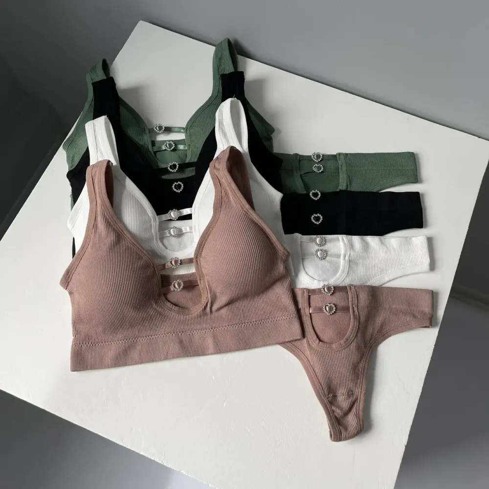 Комплект білизни з акцентним вирізом Київ - фото 1