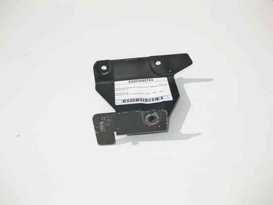 Mercedes-Benz  A2203202743 Кронштейн проводів на підсилювачі переднього бампера S-Class W220 Одесса