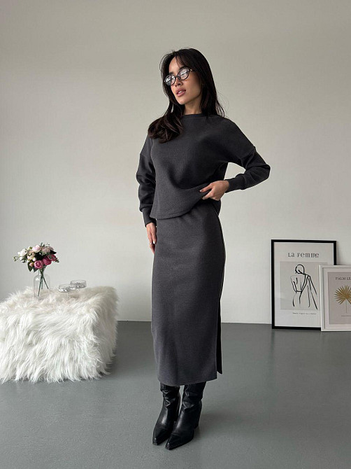 Жіночий стильний теплий костюм-двійка з розрізом збоку Графіт, 46/48 Одеса - фото 5