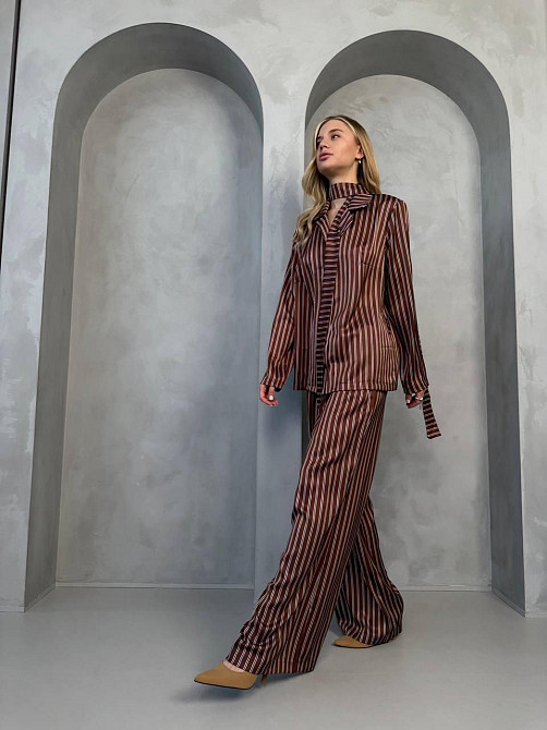 Жіночий стильний вільного крою костюм із шовку сатину Шоколад 2 Одеса - фото 3