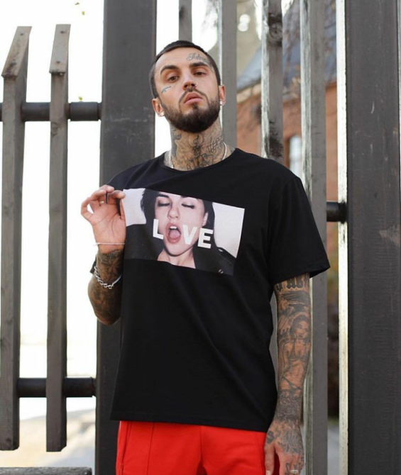 Чорна чоловіча/жіноча футболка з малюнком Чернівці - фото 1