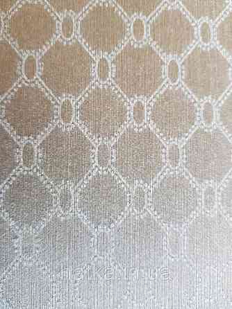 Текстильні шпалери на флізеліновій основі Da capo RaschTextil геометрія ромб овал сітка сірі фон золотистий Київ