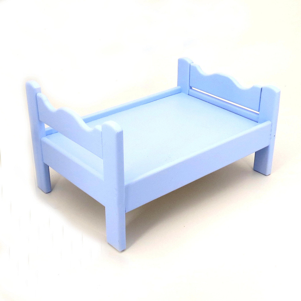Кровать для кукол 