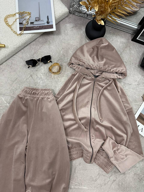 Женский повседневный велюровый костюм двойка: кофта и штаны Бежевый, 42/44 Одесса - изображение 3