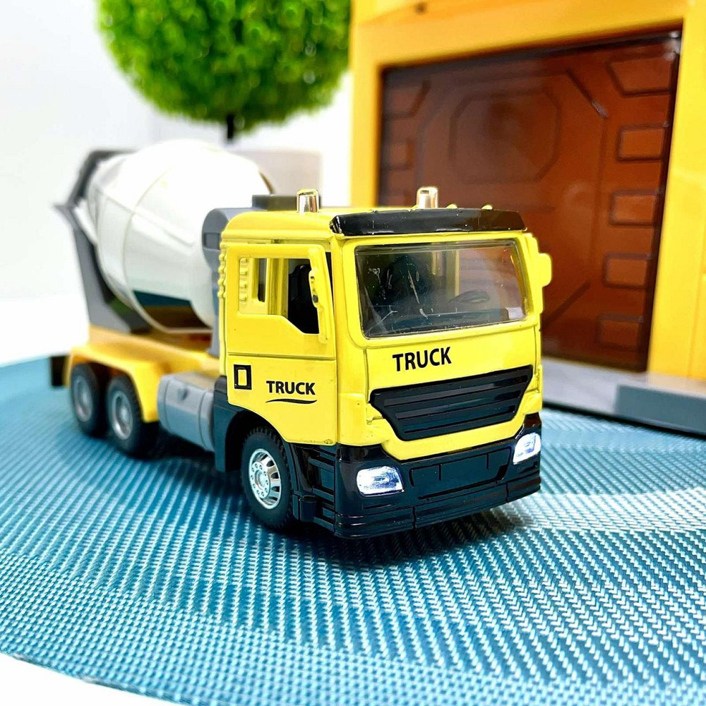 Гараж з машинкою Chengmei Toys Бетонозмішувач з світловими та звуковими ефектами Жовтий (CLM-553) Чернігів - фото 1