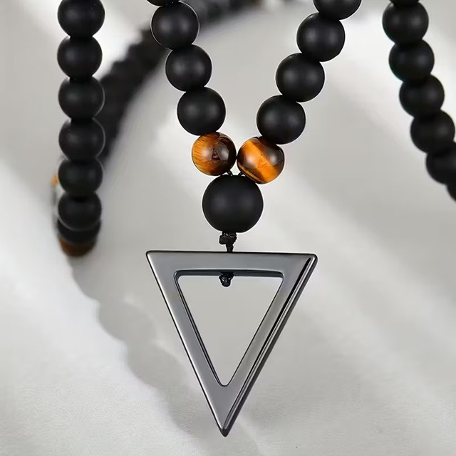 Ожерелье из чёрного агата и тигрового глаза с треугольной подвеской Киев - изображение 4