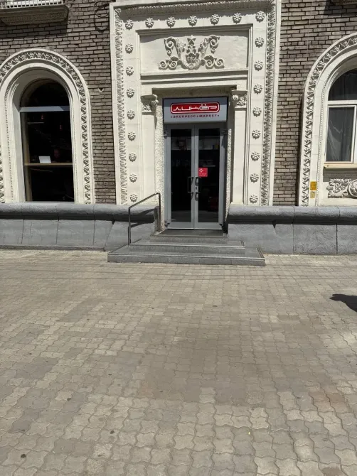 Магазин на червоній лінії в центі. вул Центральна 2 Окремий вхід, великі вікна, гарний трафік, біля зупинки трамвая. Дніпро - фото 7