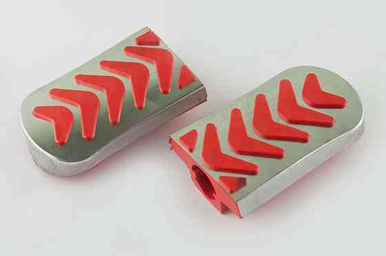 Гумки підніжок водія Delta (червоні з хромованою вставкою mod:3) XJB Київ