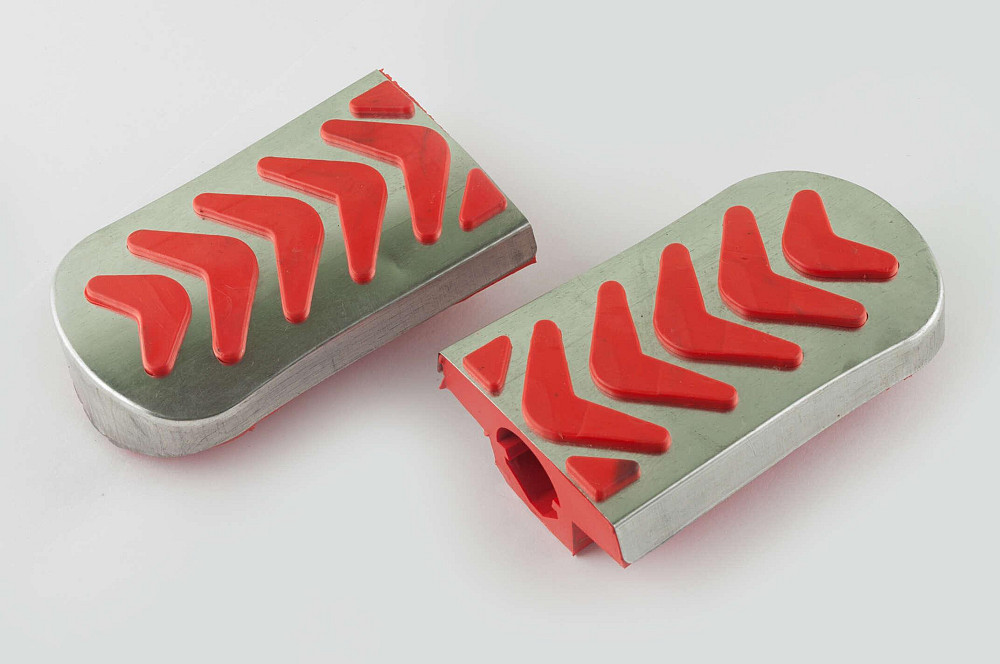 Гумки підніжок водія Delta (червоні з хромованою вставкою mod:3) XJB Київ - фото 1