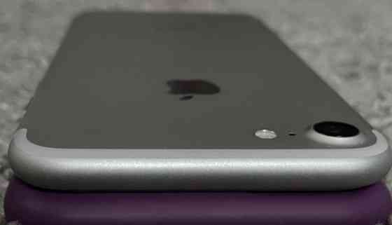 Айфон Apple iPhone 7 32Gb. Silver Neverlock Киев