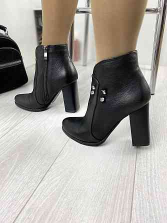 Черевики жіночі VESNA чорні натуральна шкіра висота каблука 9 см розмір 39 (2508) Коломия