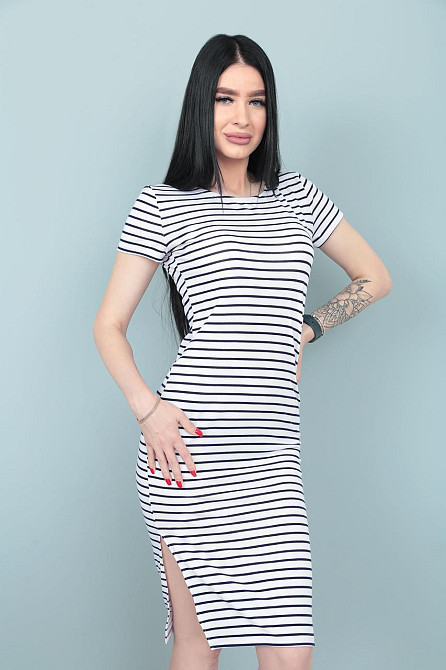 Платье в полоску 