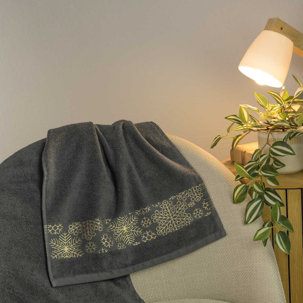 Комплект махрових рушників Новорічні Merry Christmas Сніг 2шт GM Textile 50х90см, 70х140см 500г/м2 (Темно-Сірий) Суми - фото 4