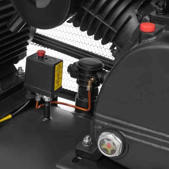 Компресор, 300 л, 11,0 кВт, 380 В, 10 атм, 1600 л/хв, 3 циліндри, 80 дБ INTERTOOL PT-0050 Київ