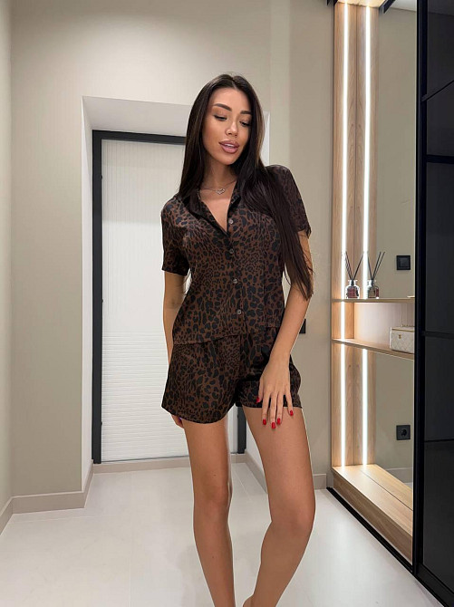 Женская стильная базовая домашняя шелковая пижама рубашка+шорты Шоколад, 42/44 Одесса - изображение 3