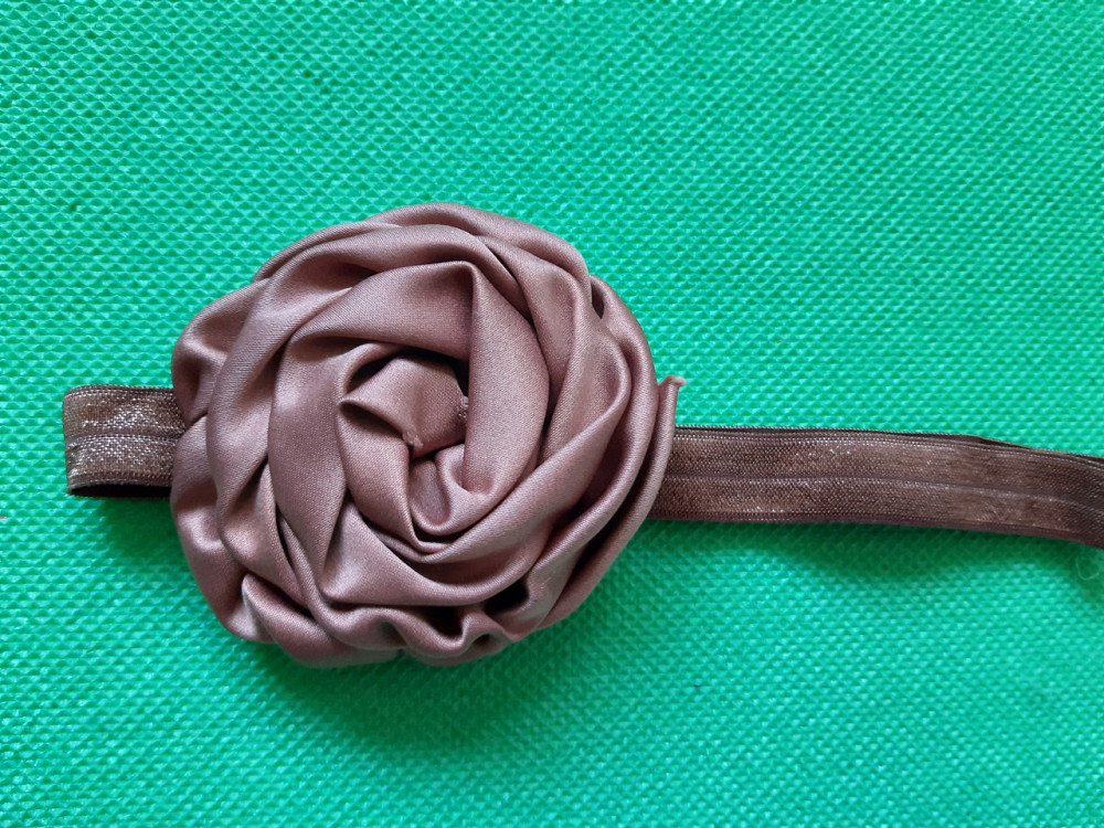 Повязка детская с розочкой коричневая - цветок 8см, окружность 36-52см Киев - изображение 2