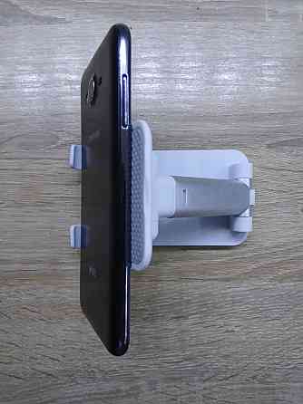 Б/У Смартфон Samsung SM-J700H/DS (Galaxy J7) 2 SIM, 5.5