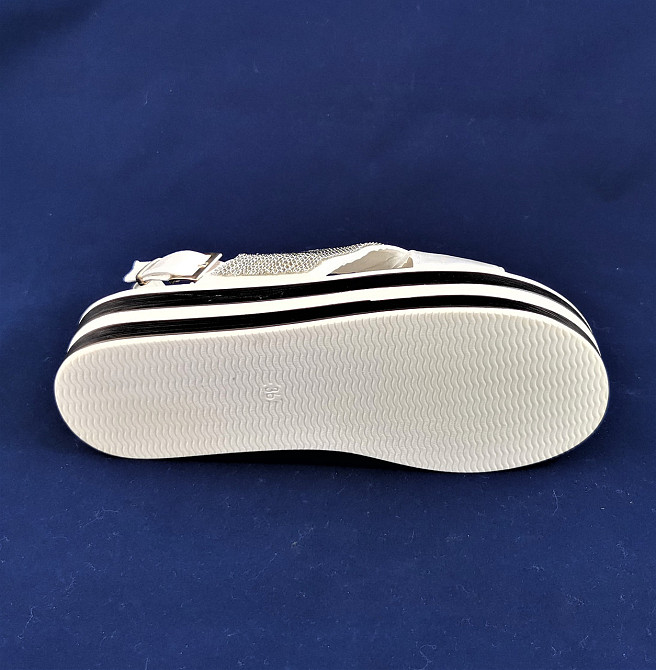 Жіночі Сандалії Босоніжки на Танкетці Платформа Білі Літні (розміри: 36,37,38,39) - 837 Дніпро - фото 5