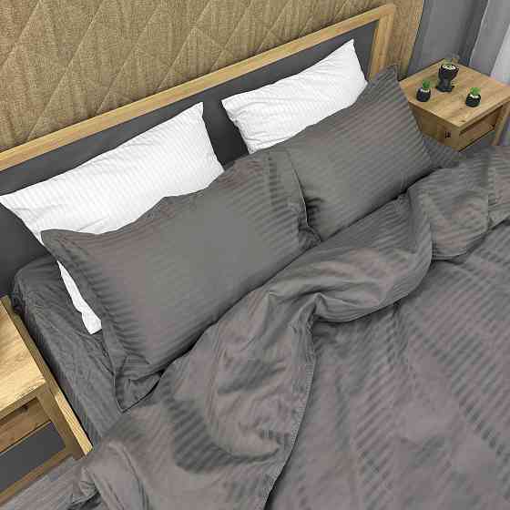 Комплект постільної білизни Страйп-сатин Сімейний з простирадлом на резинці 180х200х25, 2 підковдри 150х200, 2 наволочки 70х70 Темно-сірий (88-221) Київ