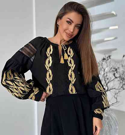 Женская стильная вышиванка с золотой вышивкой и с кружевными вставками 80% хлопок, 20% полиэстер. Одесса