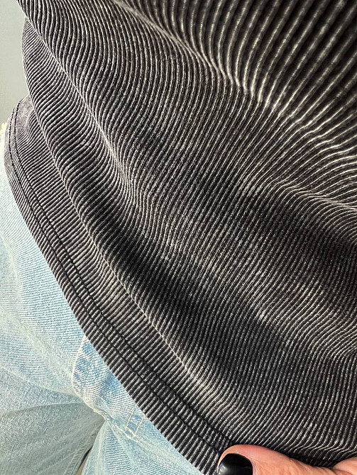 Майка жіноча A-N 2733 варена тай-дай у рубчик з порізаними швами, чорний, one size Київ - фото 8