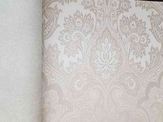 Шпалери вінілові на флізеліні AS creation Garda 1.06Х10.05 класика вензелю великі бежеві молочні срібло Київ