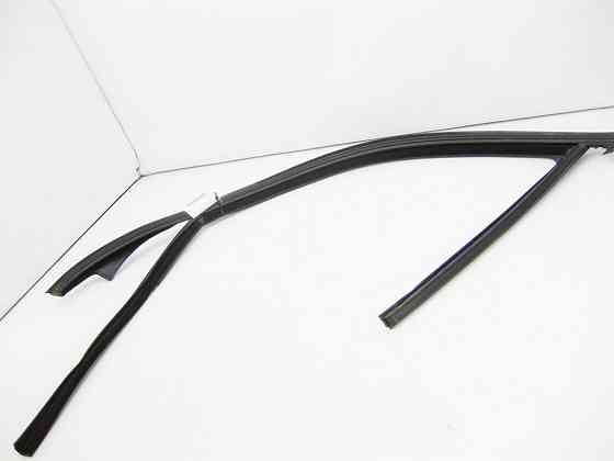 Mercedes-Benz  A1667251900 Гумовий ущільнювач - напрямна скла передніх лівих дверей GL/GLS X166 Одеса