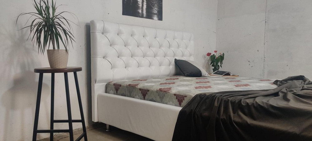 Ліжко BNB Arizona Comfort 90 х 200 см Стразы З підйомним механізмом та нішою для білизни Екошкіра Білий Київ - фото 7