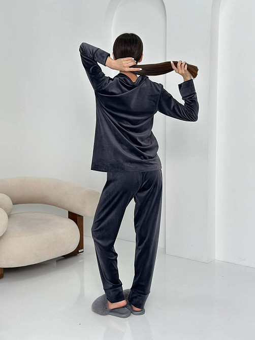 Костюм из плюшевого велюра на пуговицах с двумя карманами Графитовый S Харьков - изображение 2