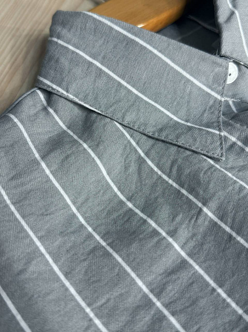 Сорочка жіноча Mix Ray 4447 укорочена з кишенею у тонку смужку сіра, сірий, L Київ - фото 15