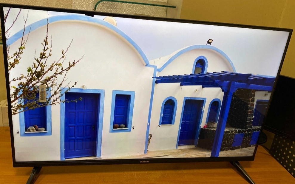 Акция! Телевизор Samsung 4K Smart TV 42