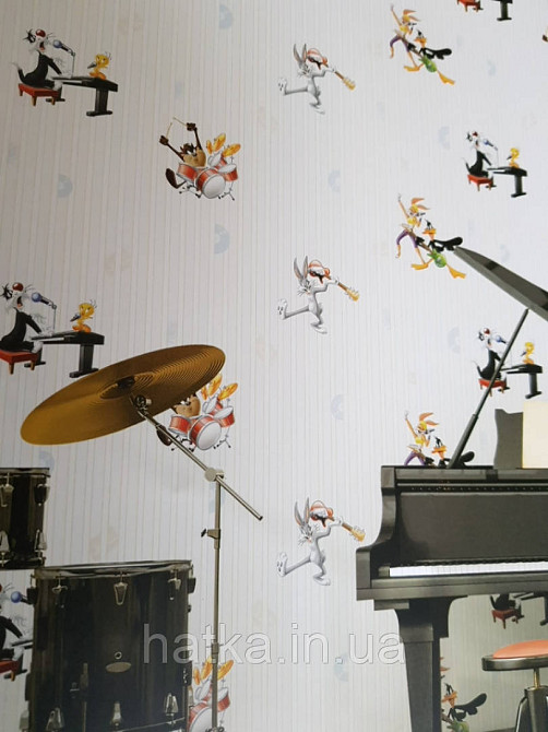 Шпалери вінілові на флізеліні AdaWall Ada Kids метрові дитячі герої мультфільму Луні тюнз смуги зелені білі Київ - фото 1