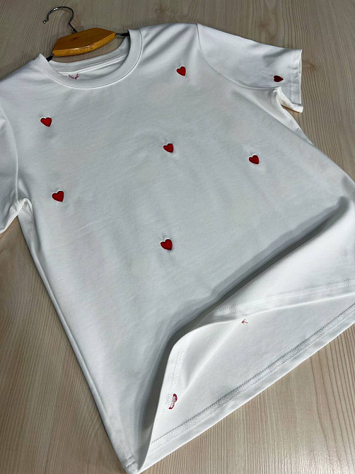 Футболка женская A-N 27008 базовая с вышивкой сердца, белый, one size Киев - изображение 3