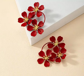 Сережки объемные красные Цветы Киев - изображение 1