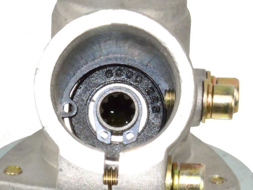 Редуктор кутовий садового тримера 