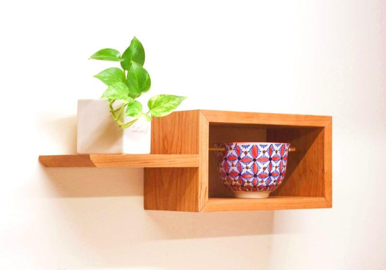 Настенная полка 