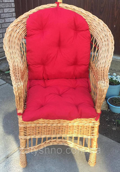 Крісло плетене кавове з червоною накидкою Київ - фото 7