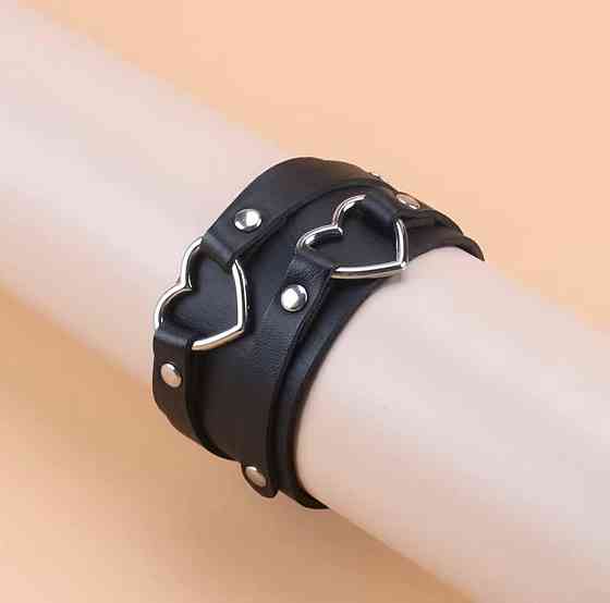 Браслет из искусственной кожи с сердцами черный, панк браслет унисекс, готический аксессуар Киев