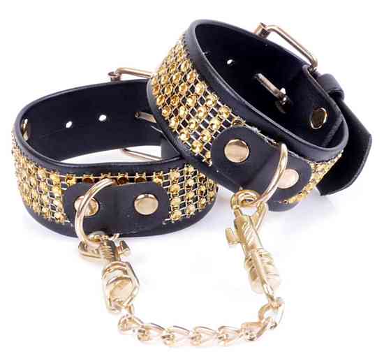 Наручники из искуственной кожи с кристаллами Fetish Boss Series - Handcuffs with cristals Gold, BS3300095 Sex Aura Киев