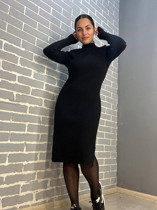 Платье женское Accorddream 2287 теплое вязаное свитер рубчик воротник стойка разрезы миди, черный, 44-48 Киев - изображение 11