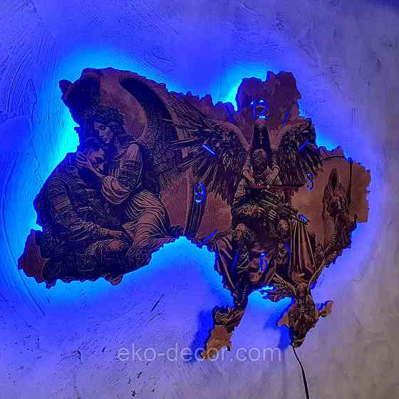 Деревянные настенные часы с подсветкой 