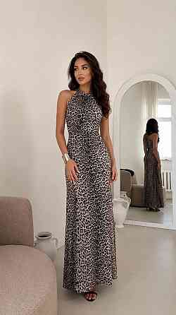 Женское романтичное, элегантное леопардовое платье с разрезом штапель Одесса
