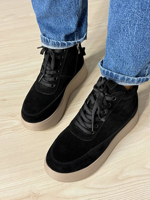 Ботинки женские Hengji 280-3 зимние на меху на бежевой подошве замшевые черные, 38, 24 см Киев - изображение 19