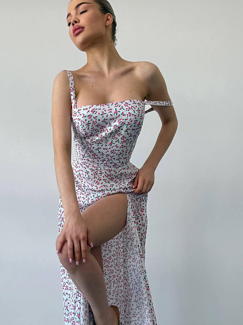 Женское романтичное платье макси на бретелях с разрезом штапель 46/48, Белый Одесса - изображение 8