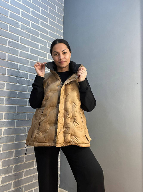 Жилет жіночий A-N 7025 стеганий серця подовжений оверсайз без капюшона, карамель, 44 Одеса - фото 1