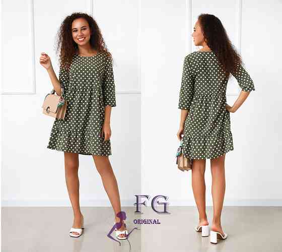 Женское платье в белый горошек 