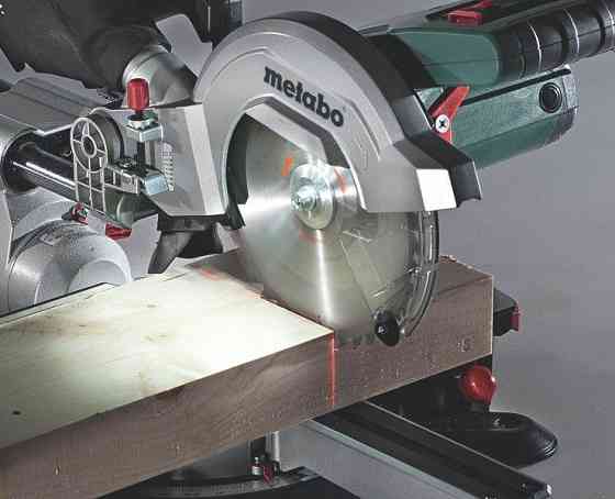 Торцювальна пила Metabo KGS 216 M 613216000 Коломия