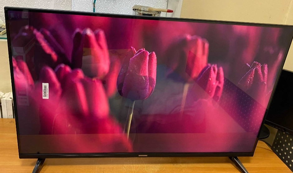 ТОП (2023) телевізор Samsung 4K Smart TV 42"T2 WiFi Харків - фото 2