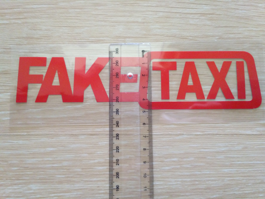 Наклейка на авто FakeTaxi Красная светоотражающая Киев - изображение 5